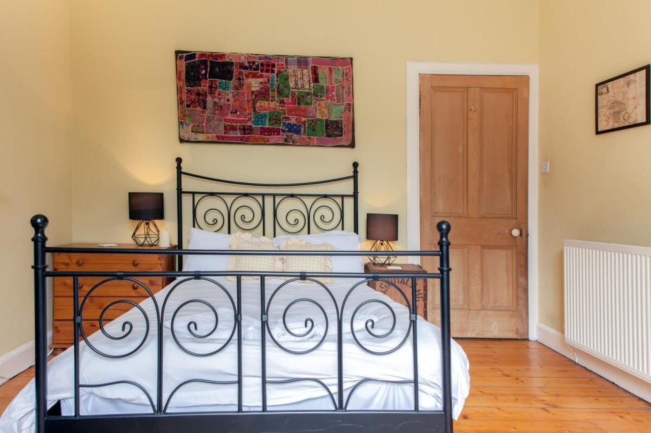 Amazing 4 Bedroom Apartment Just Off The Meadows Edimburgo Exterior foto