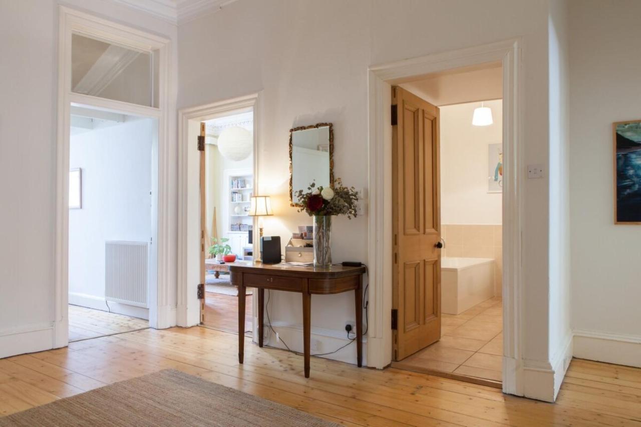 Amazing 4 Bedroom Apartment Just Off The Meadows Edimburgo Exterior foto